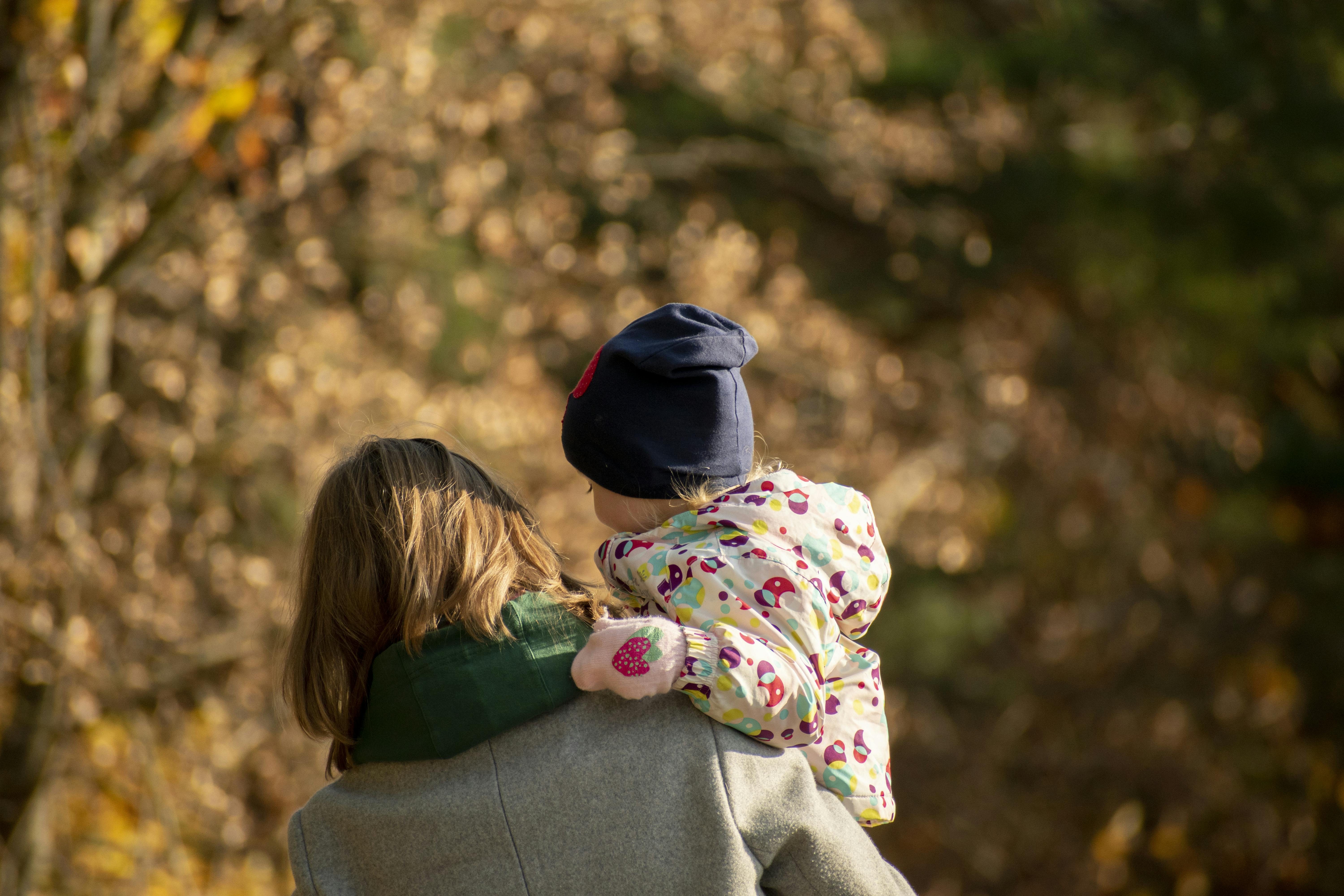 Bénévoles aidant des familles